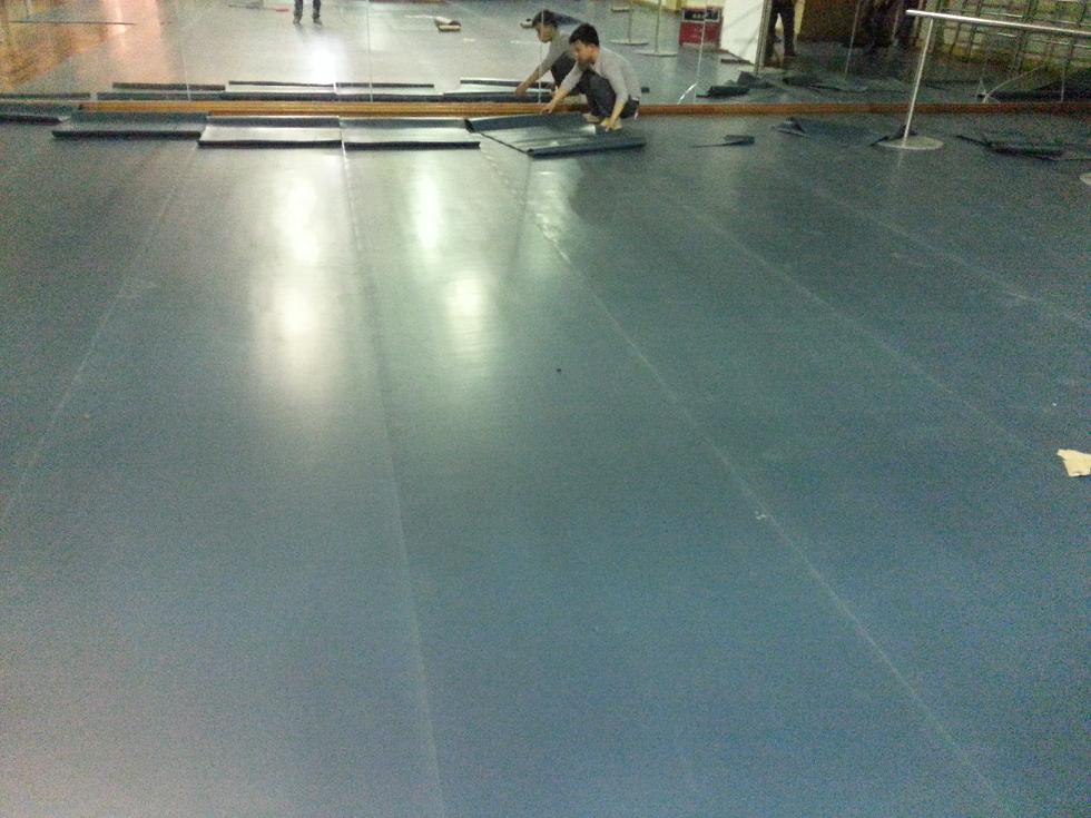 广州体育学院舞蹈室地板铺设