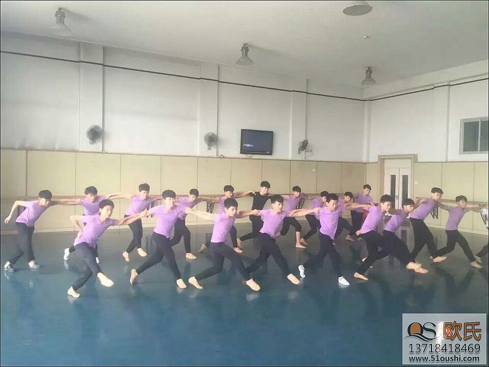 舞蹈地板--重庆市文化宫