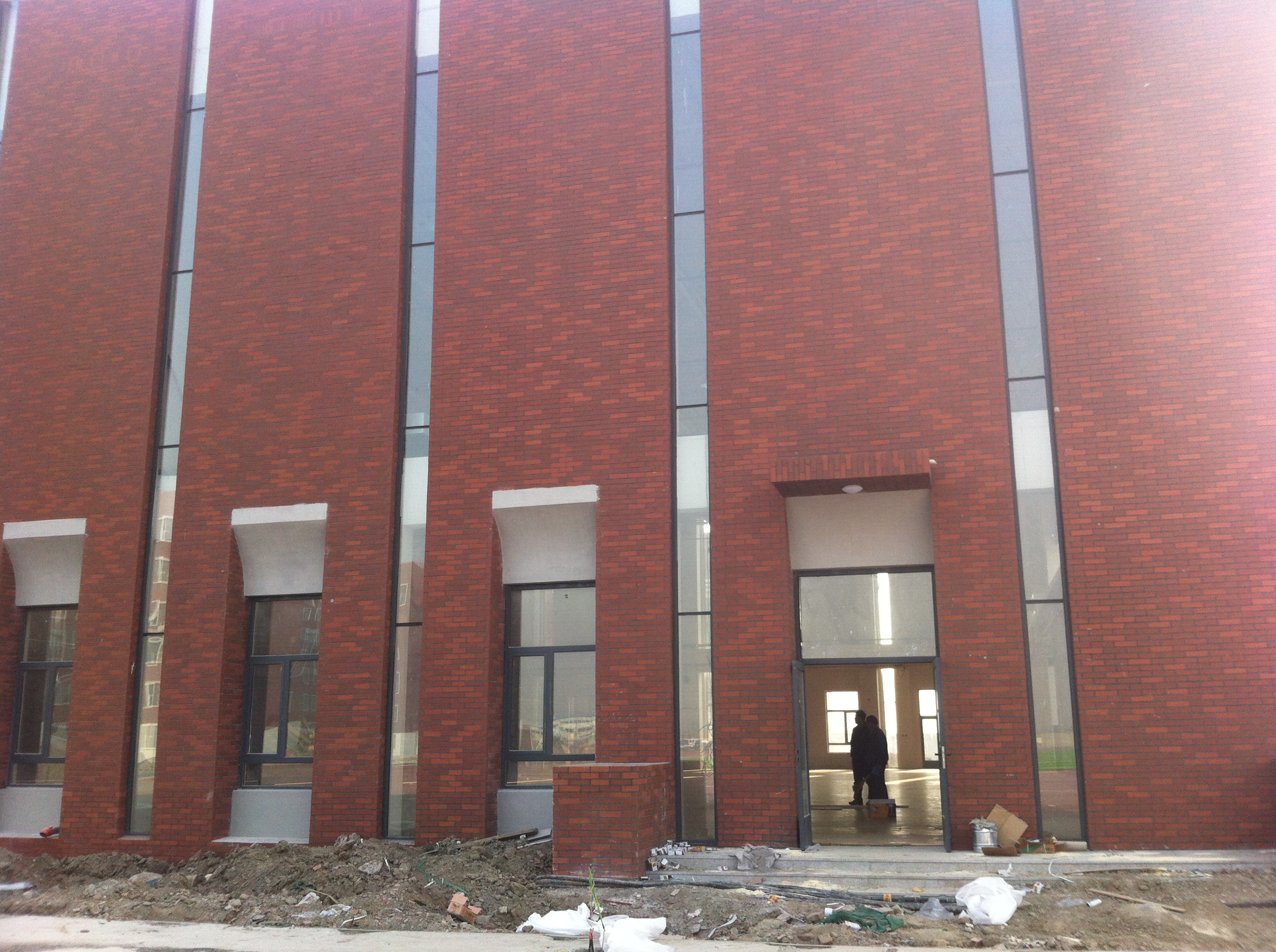 天津商务学院篮球馆木地板铺设