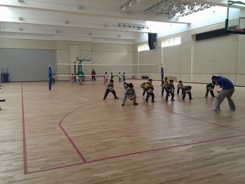 北京*都师范大学篮球馆木地板铺设