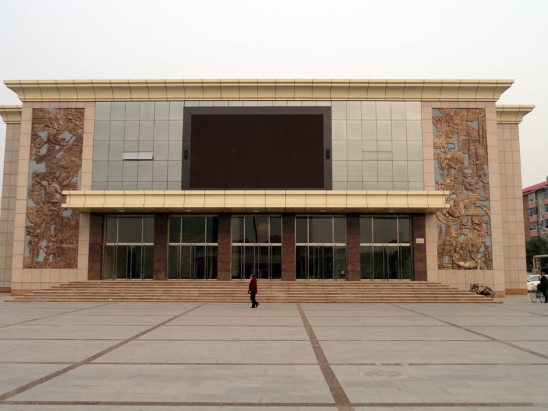 华美运动馆运动木地板铺设