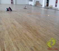 江西南昌利字街学校体育馆运动木地板铺设